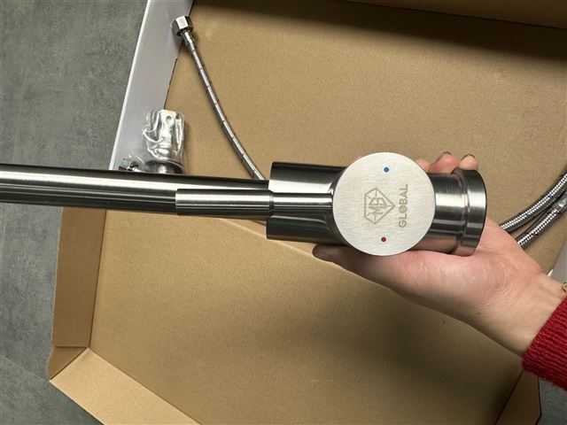 Vòi nước cao cấp SUS304 xước mờ 2 đường nóng lạnh, vòi xoay 360 độ dạng chữ L: MS-L1023